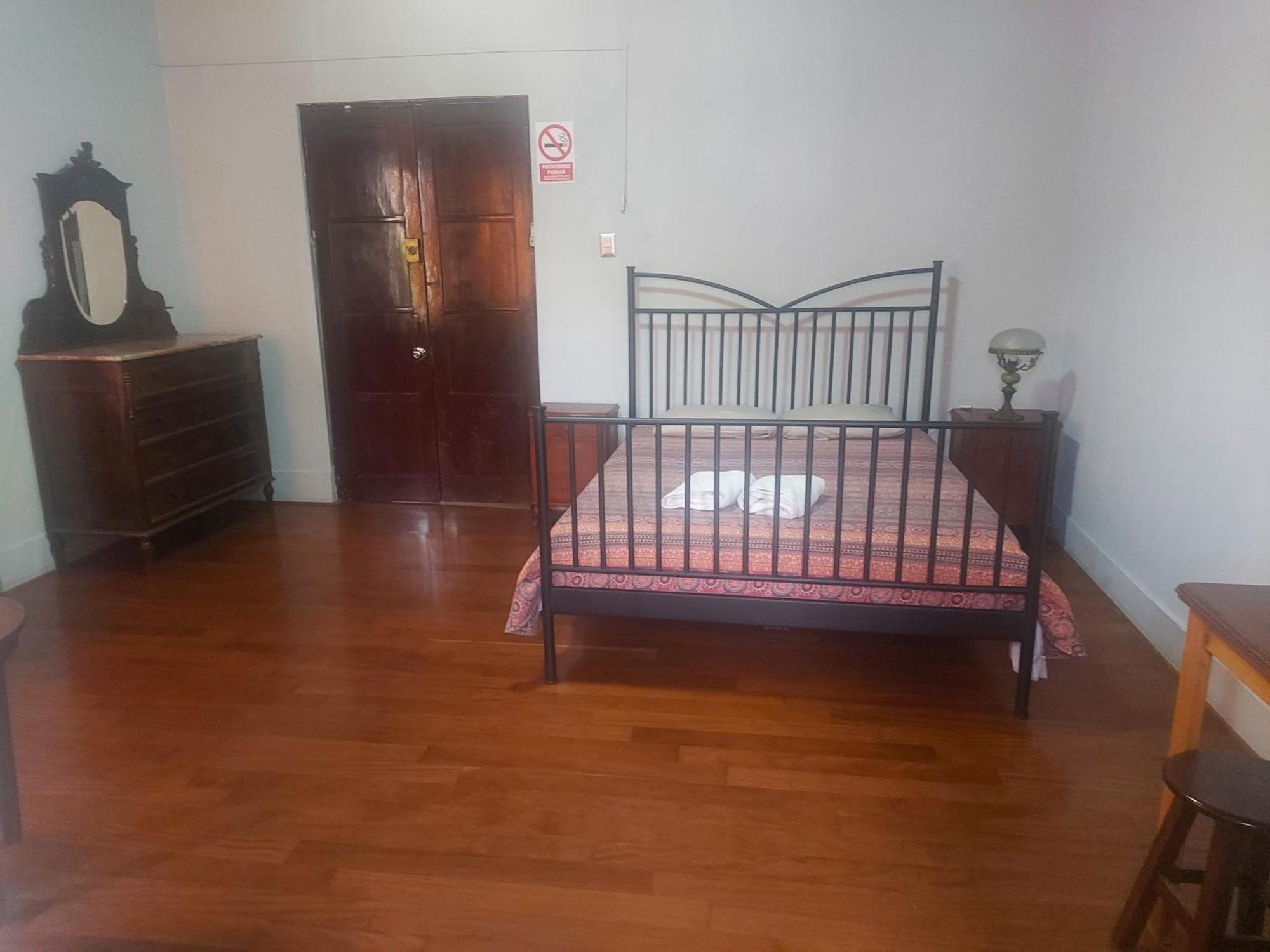 Global Family Backpackers Hostel 리마 외부 사진
