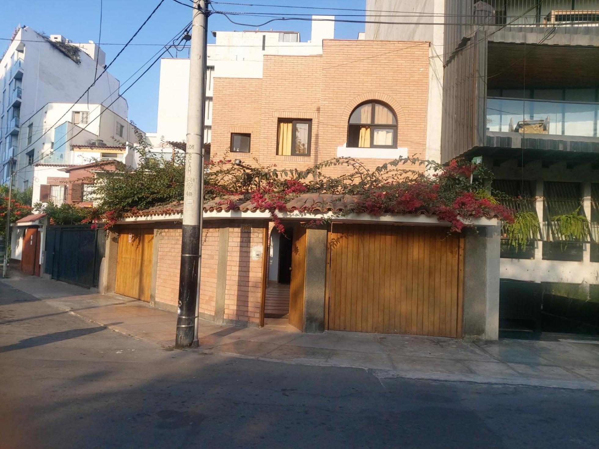 Global Family Backpackers Hostel 리마 외부 사진
