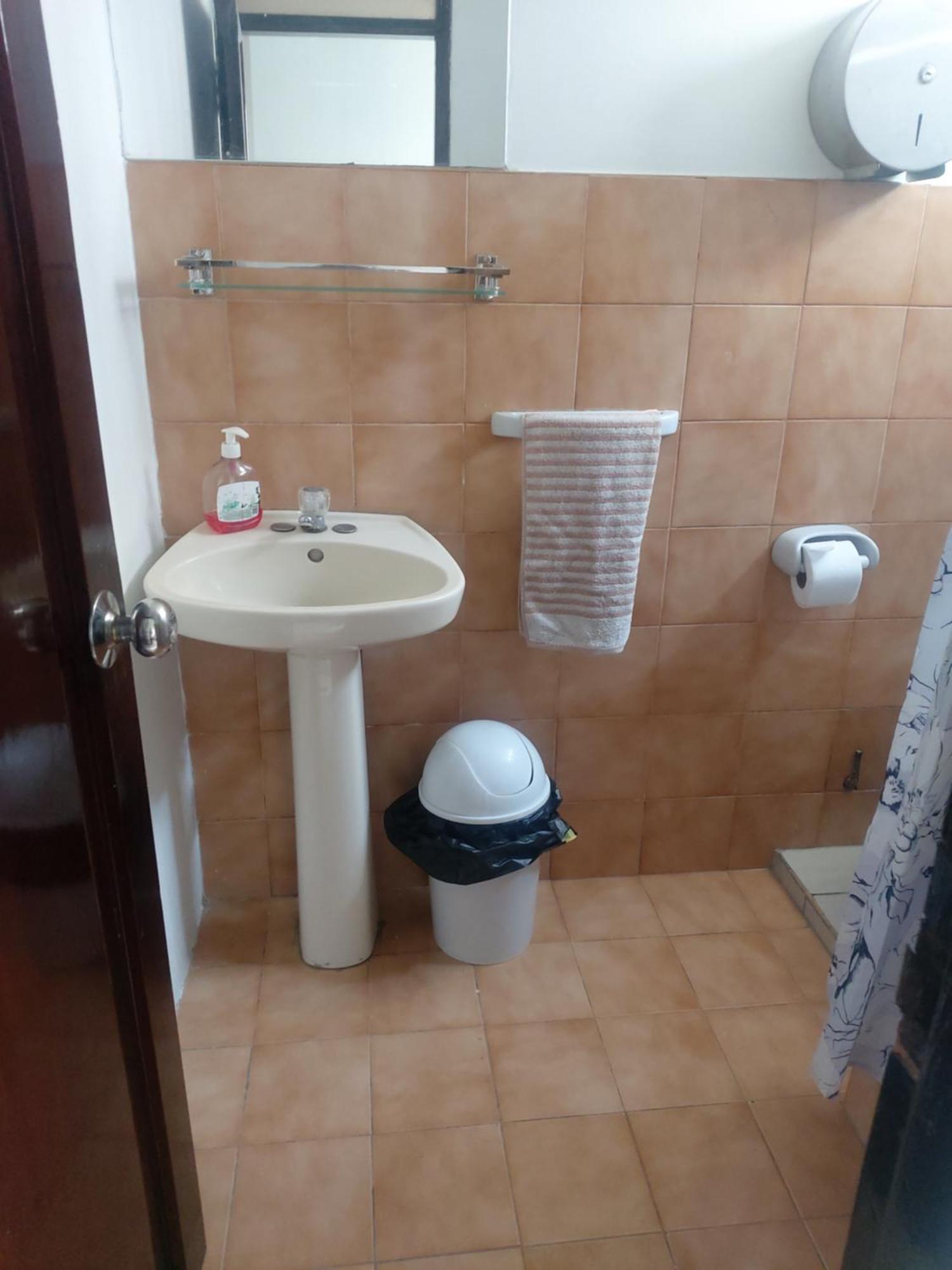 Global Family Backpackers Hostel 리마 외부 사진